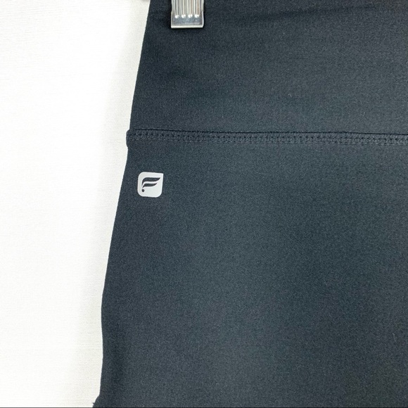 Fabletics Rhodes Crop - Picture 5 of 6